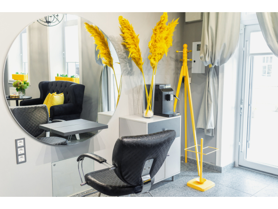 The Pros and Cons of Renting a Salon Suite