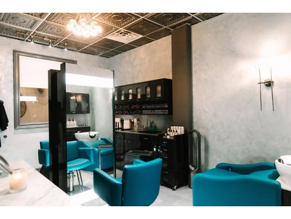 Finding Your Perfect Salon Suite: A Guide to Choosing the Right Location