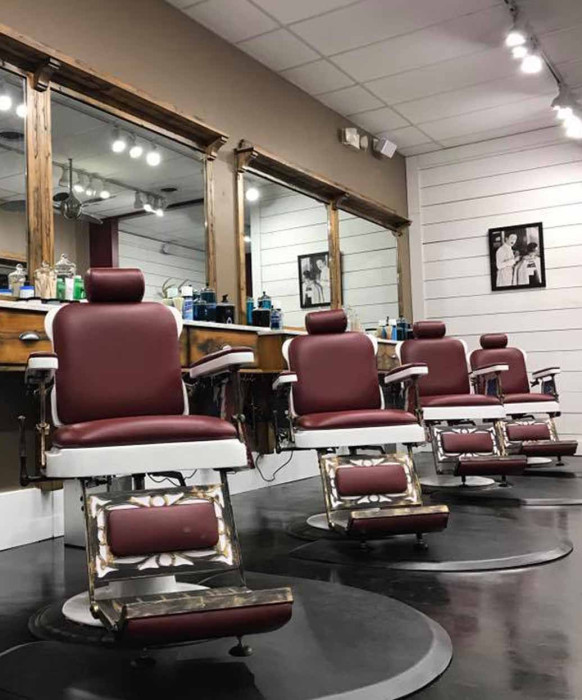 Pibbs 662 King Barber Chair